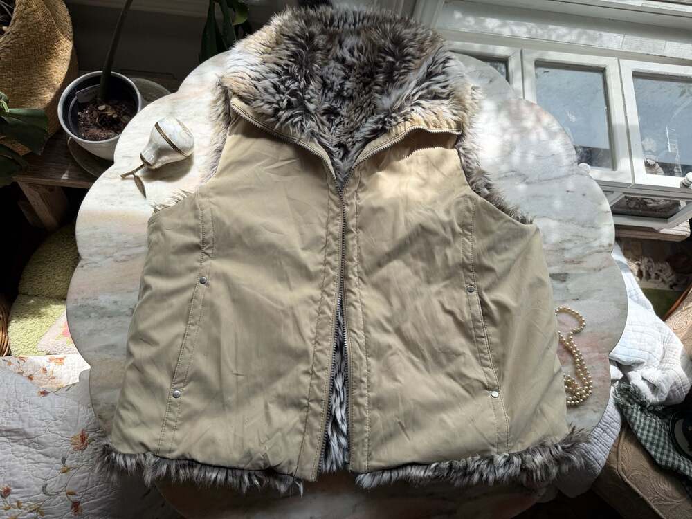 Weatherproof Garment Company Faux Fur Lined Tan Puffer Vest XL